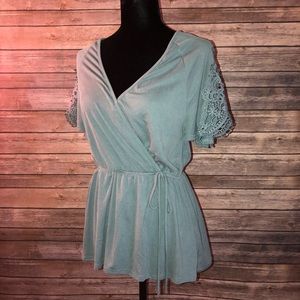 DCB crochet sleeve detail top